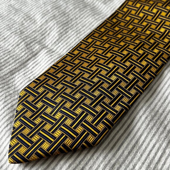Hyde Park Glenguard Pattern 100% Silk Neck Tie - Picture 1 of 5
